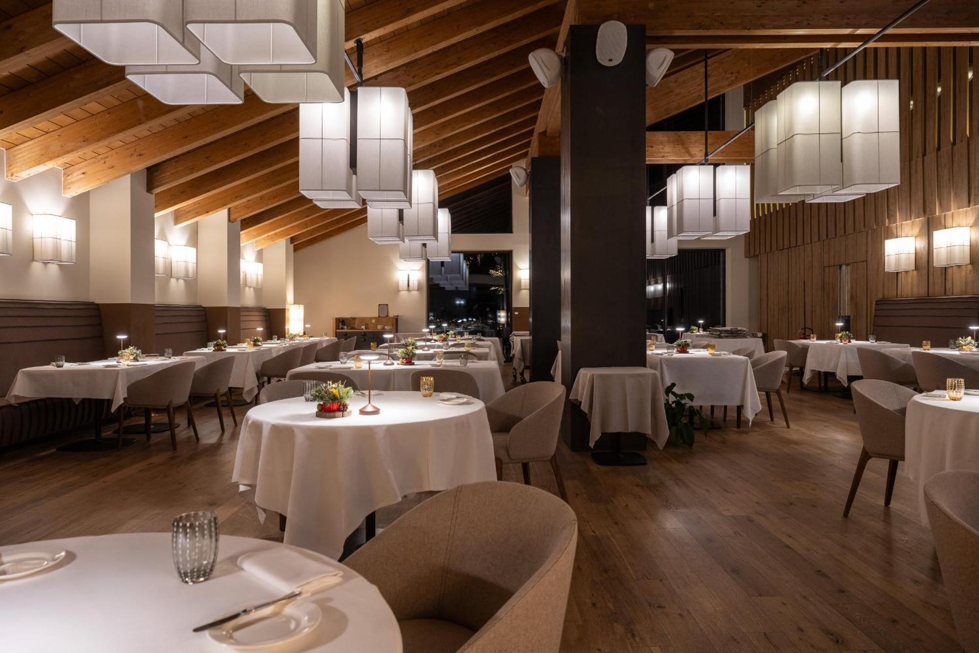 Grand Hotel Courmayeur Mont Blanc, By R Collection Hotels Exterior photo
