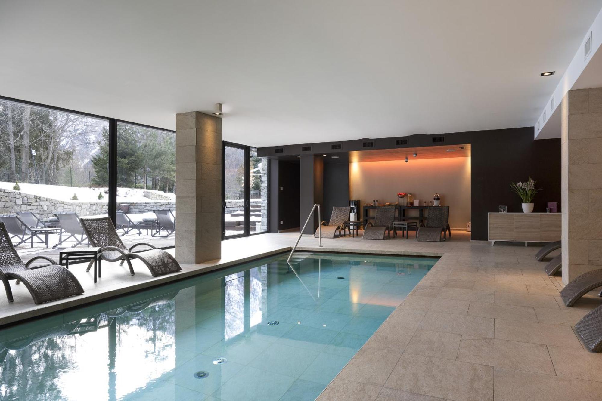 Grand Hotel Courmayeur Mont Blanc, By R Collection Hotels Exterior photo