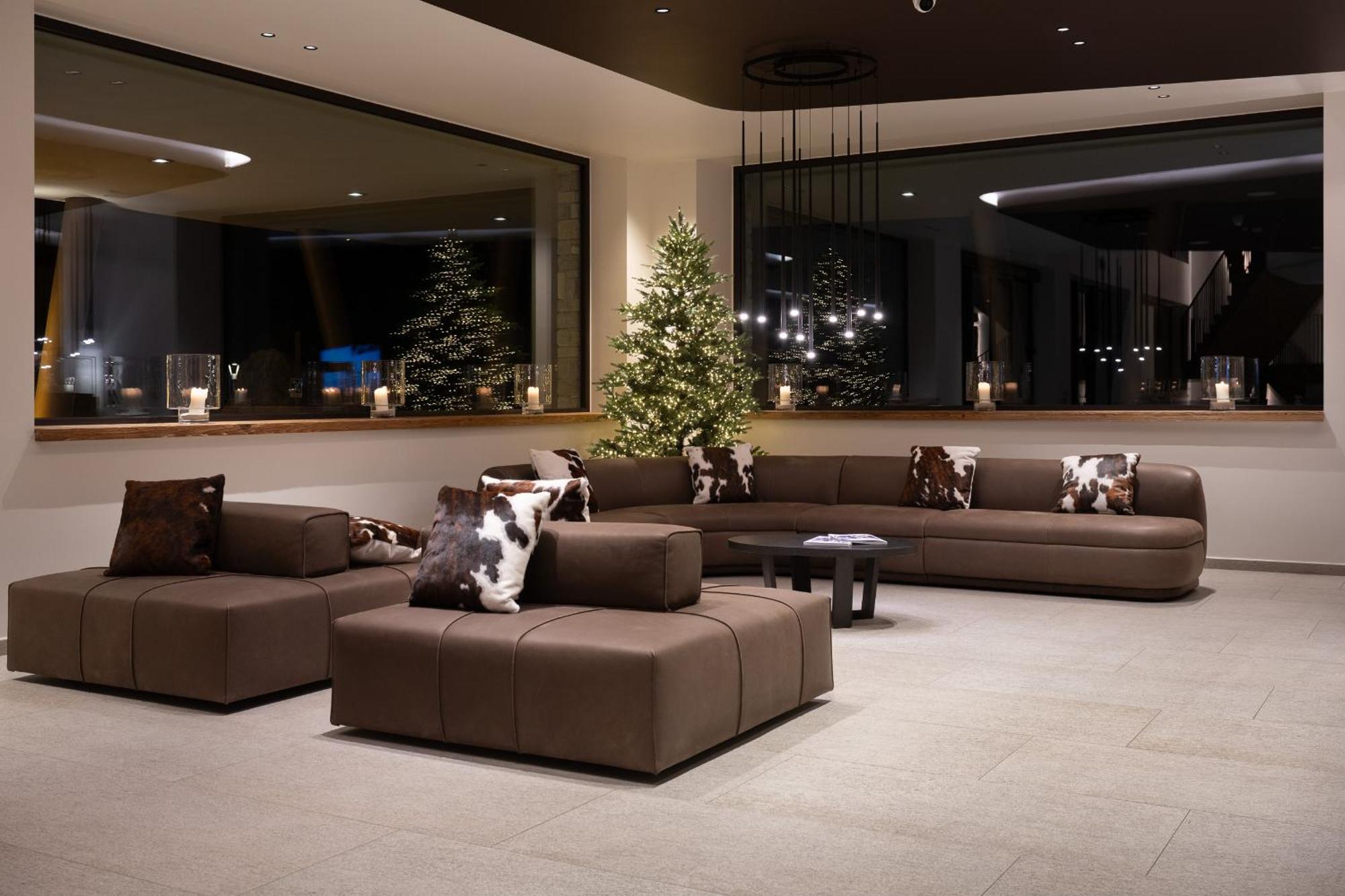 Grand Hotel Courmayeur Mont Blanc, By R Collection Hotels Exterior photo