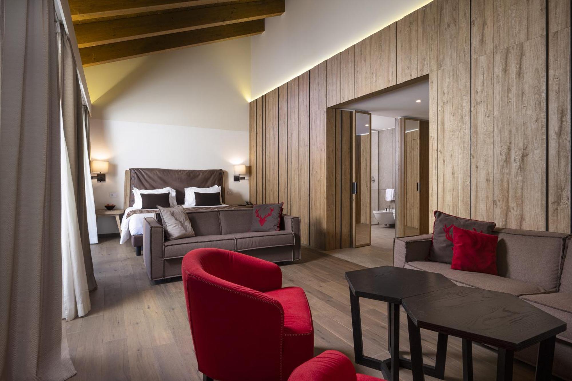 Grand Hotel Courmayeur Mont Blanc, By R Collection Hotels Room photo