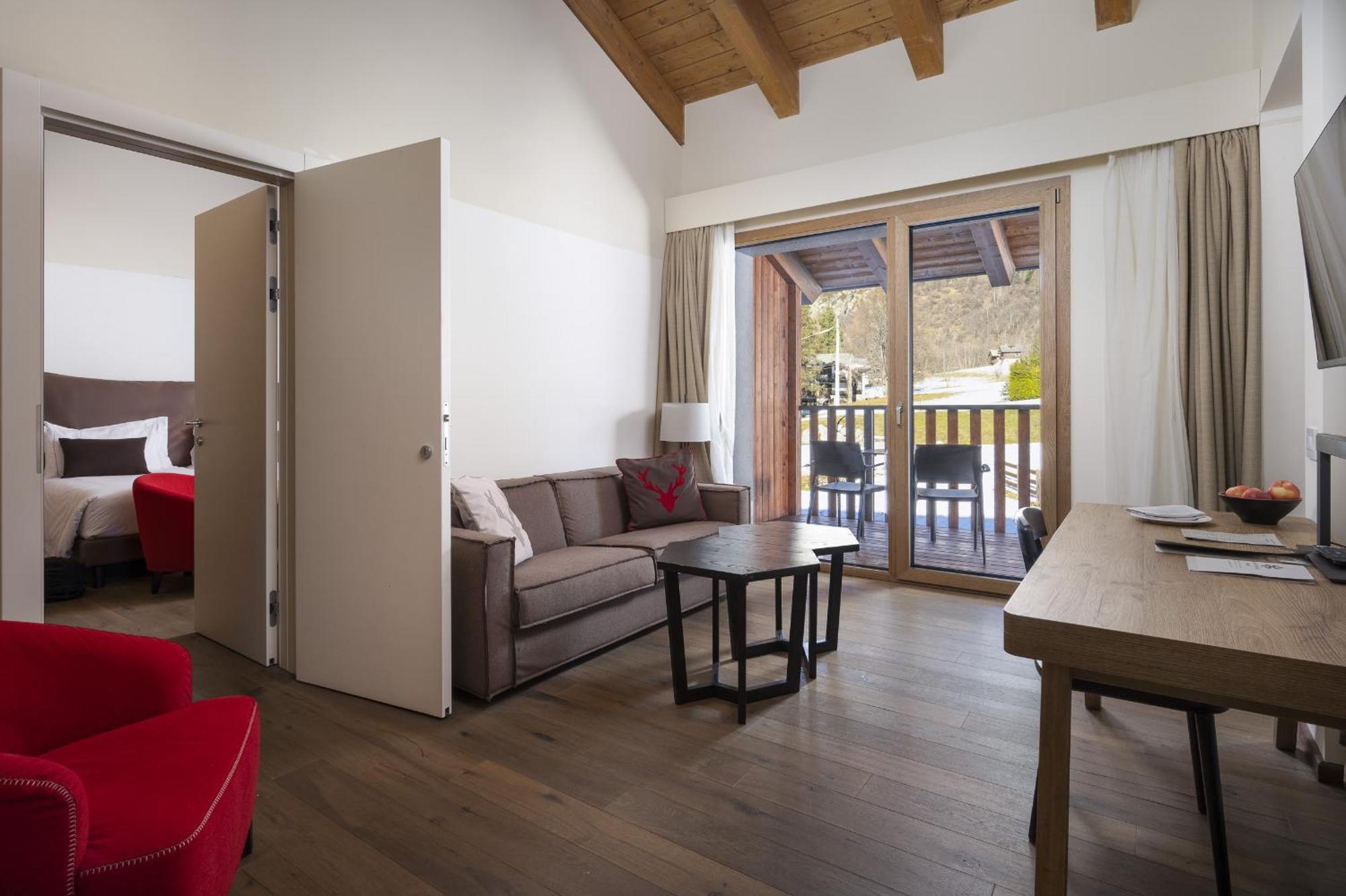 Grand Hotel Courmayeur Mont Blanc, By R Collection Hotels Exterior photo
